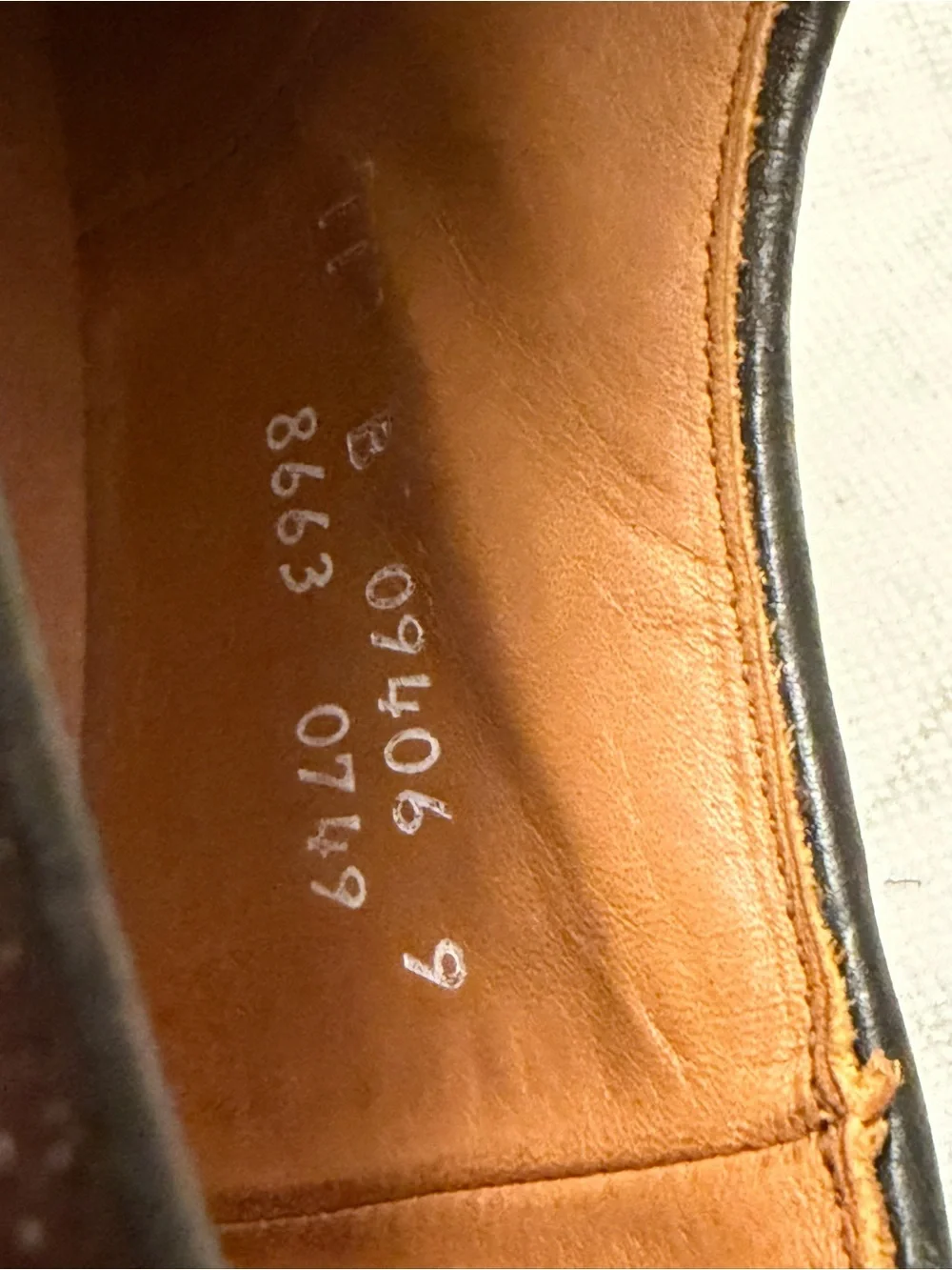 Allen Edmonds Brown and White Two-Tone Wingtip Oxfords, pre-owned,SZ9